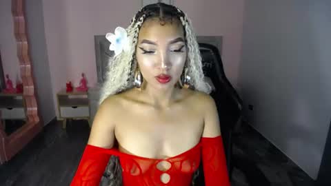 Snapshot of camilavixen_ch chatting on 07-15-26, 01:11 camila online show from 07-15-26, 01:11
