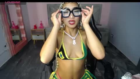 Snapshot of camilavixen_ch chatting on 07-17-26, 08:03 camila online show from 07-17-26, 08:03