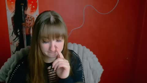 Snapshot of camilla_body chatting on 04-10-26, 05:45 Camilla online show from 04-10-26, 05:45