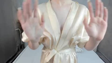 Camilla online show from 11-01-25, 01:07