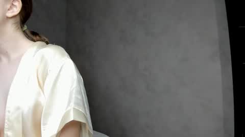 Camilla online show from 12-02-25, 01:00