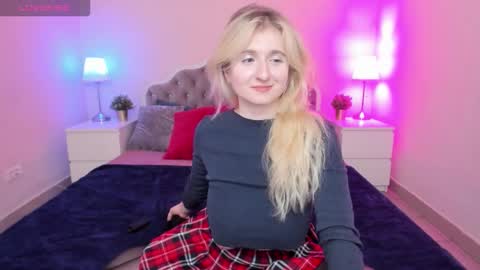 camilladreamer online show from 11-27-25, 04:42