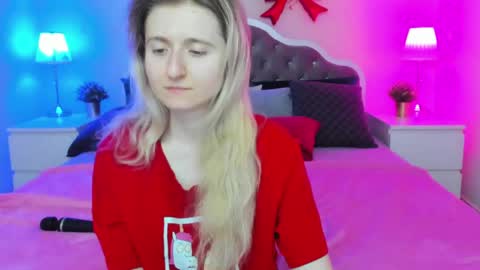 Snapshot of camilladreamer chatting on 04-26-26, 01:14 camilladreamer online show from 04-26-26, 01:14