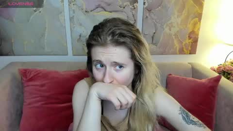 Snapshot of camilladreamer chatting on 04-27-26, 06:39 camilladreamer online show from 04-27-26, 06:39