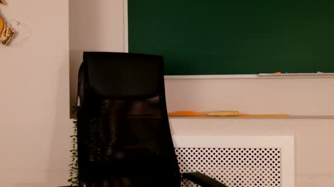 Snapshot of camillalarson chatting on 05-20-26, 03:02 Camilla online show from 05-20-26, 03:02