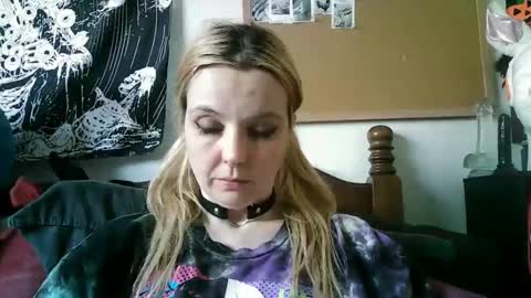 Snapshot of camille_deville chatting on 12-02-24, 02:42 Camille Deville online show from 12-02-24, 02:42
