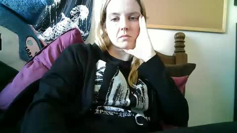 Snapshot of camille_deville chatting on 01-13-25, 02:28 Camille Deville online show from 01-13-25, 02:28