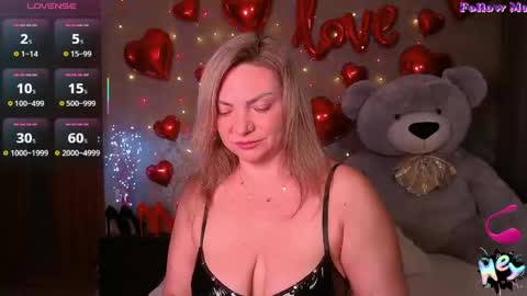 Snapshot of camille_game chatting on 06-08-26, 10:43 Camille Game online show from 06-08-26, 10:43