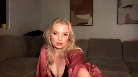 camilleclairexo online show from 05-06-26, 05:35