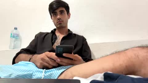 Snapshot of camilo9827 chatting on 06-21-26, 02:36 camilo9827 online show from 06-21-26, 02:36