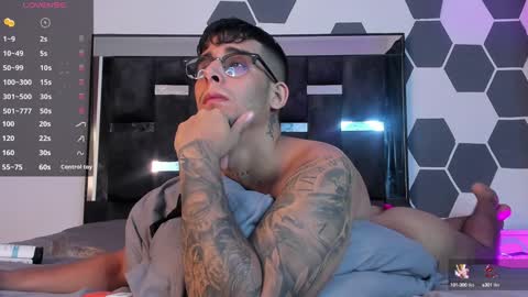 Snapshot of camilo_ospina_ chatting on 02-04-25, 06:04 INDEPENDENT MODEL online show from 02-04-25, 06:04