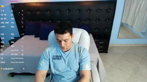 Snapshot of camilo_stark chatting on 12-17-24, 08:10 Camilo online show from 12-17-24, 08:10