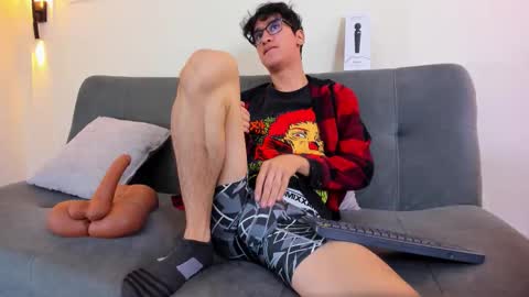 Camilo online show from 12-17-25, 03:23