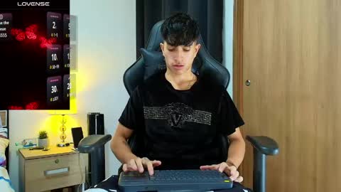 Snapshot of camilobass_ chatting on 05-19-26, 12:49 Camilo Bass online show from 05-19-26, 12:49