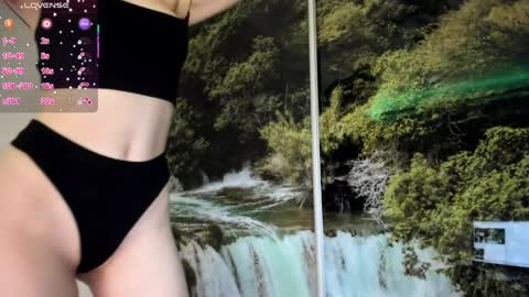 Snapshot of camladylux chatting on 04-08-26, 10:43 camladylux online show from 04-08-26, 10:43