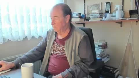 Snapshot of cammee chatting on 12-10-24, 09:44 Cammee online show from 12-10-24, 09:44