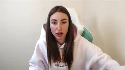 cammila horn online show from 10-31-25, 12:17