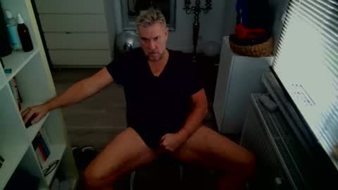 Snapshot of camunication chatting on 12-01-25, 10:09 camunication online show from 12-01-25, 10:09