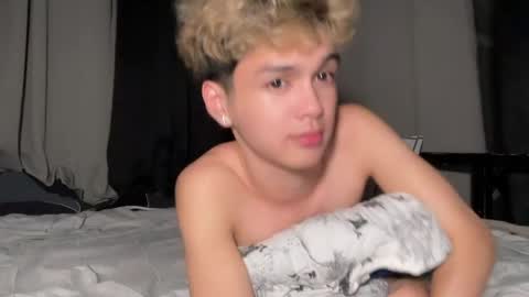 Ethan online show from 04-18-26, 03:49