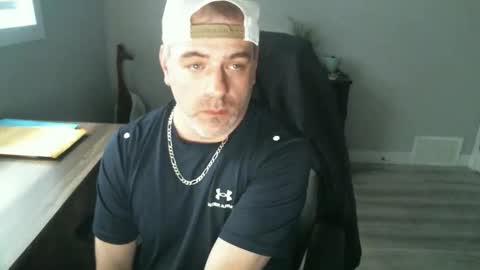 Snapshot of canadianboi6969 chatting on 04-29-26, 11:00 CanadianBacon6969 online show from 04-29-26, 11:00