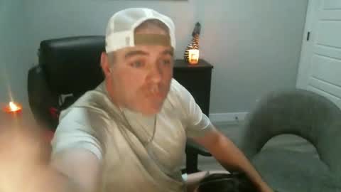Snapshot of canadianboi6969 chatting on 05-17-26, 04:10 CanadianBacon6969 online show from 05-17-26, 04:10