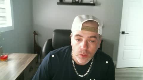 Snapshot of canadianboi6969 chatting on 05-17-26, 05:31 CanadianBacon6969 online show from 05-17-26, 05:31
