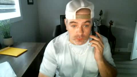 Snapshot of canadianboi6969 chatting on 07-10-26, 07:16 CanadianBacon6969 online show from 07-10-26, 07:16