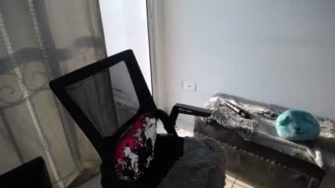 Snapshot of candacesxhot chatting on 01-29-25, 10:11 cumorsmooke online show from 01-29-25, 10:11