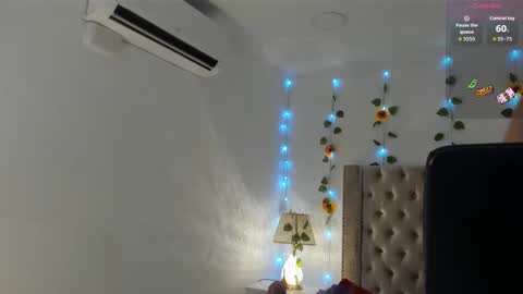 Candie  online show from 09-17-25, 11:45