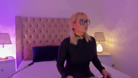 Candie  online show from 01-18-26, 11:47