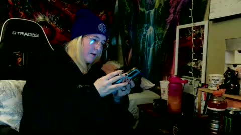 Candi online show from 06-11-26, 12:32