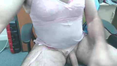 Snapshot of candy1960 chatting on 02-19-25, 09:17 candy1960 online show from 02-19-25, 09:17