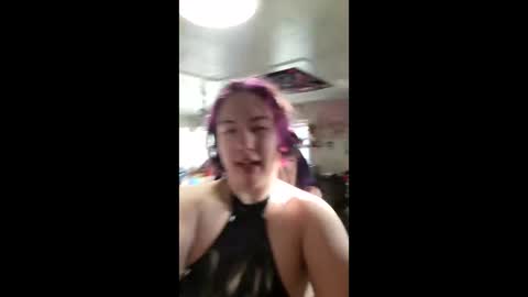 Candy2002god online show from 04-25-26, 02:14