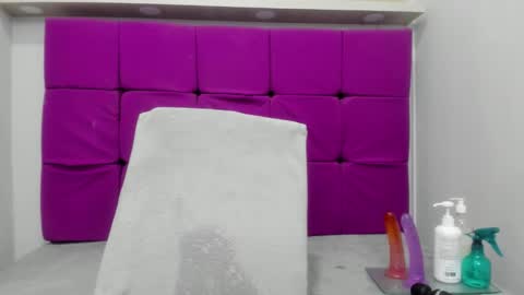 candy_big_tits18 online show from 01-08-26, 12:02