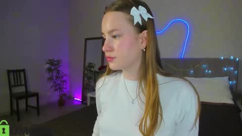 Candy online show from 12-20-25, 01:12