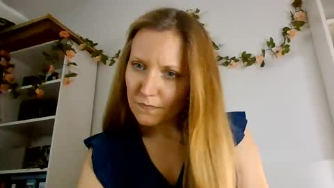 Snapshot of candy_cougar82 chatting on 06-22-26, 09:50 Candy Cougar online show from 06-22-26, 09:50