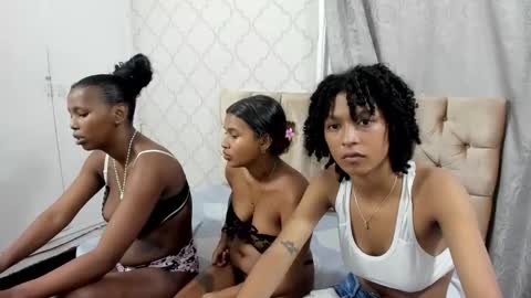 candy_ebony18_ online show from 10-05-25, 01:09