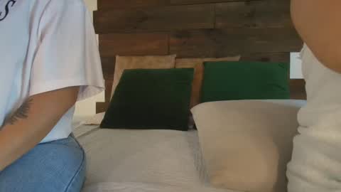 Jolie online show from 10-16-25, 08:32