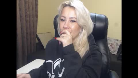 candy_hellenx online show from 01-13-26, 06:08