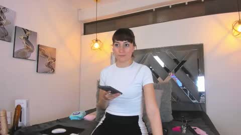 Candy hot online show from 01-12-26, 08:14