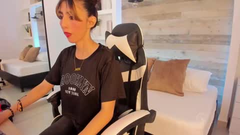 CANDY online show from 12-22-25, 07:22