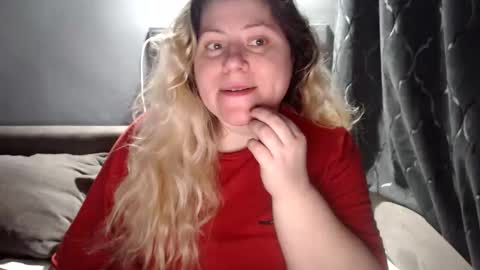 Laura online show from 02-22-26, 03:43