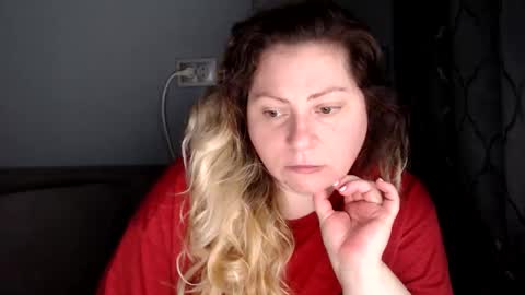 Laura online show from 04-20-26, 01:47