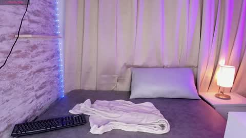 Candy online show from 01-19-25, 08:41