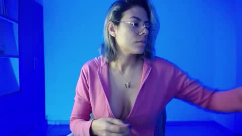 Candy Dowson online show from 10-31-25, 10:38