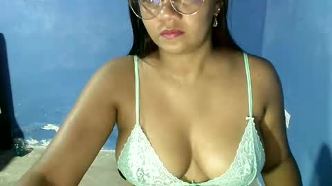 candyflowerlub online show from 01-03-25, 11:57