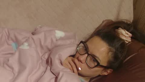 Snapshot of candylady13 chatting on 11-19-25, 10:10 say meow and send tips online show from 11-19-25, 10:10