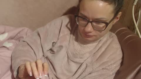 Snapshot of candylady13 chatting on 02-05-26, 11:26 say meow and send tips online show from 02-05-26, 11:26