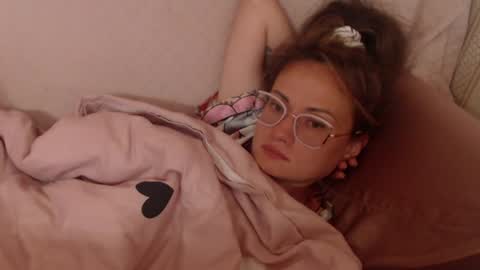 Snapshot of candylady13 chatting on 06-18-26, 06:57 say meow and send tips online show from 06-18-26, 06:57