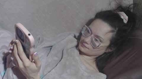 say meow and send tip  online show from 03-10-26, 04:28